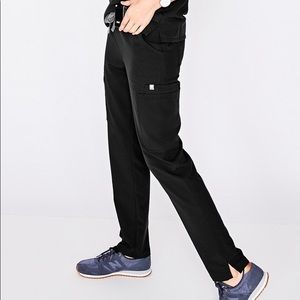 Figs XS Skinny Yola Scrub Pant in Black